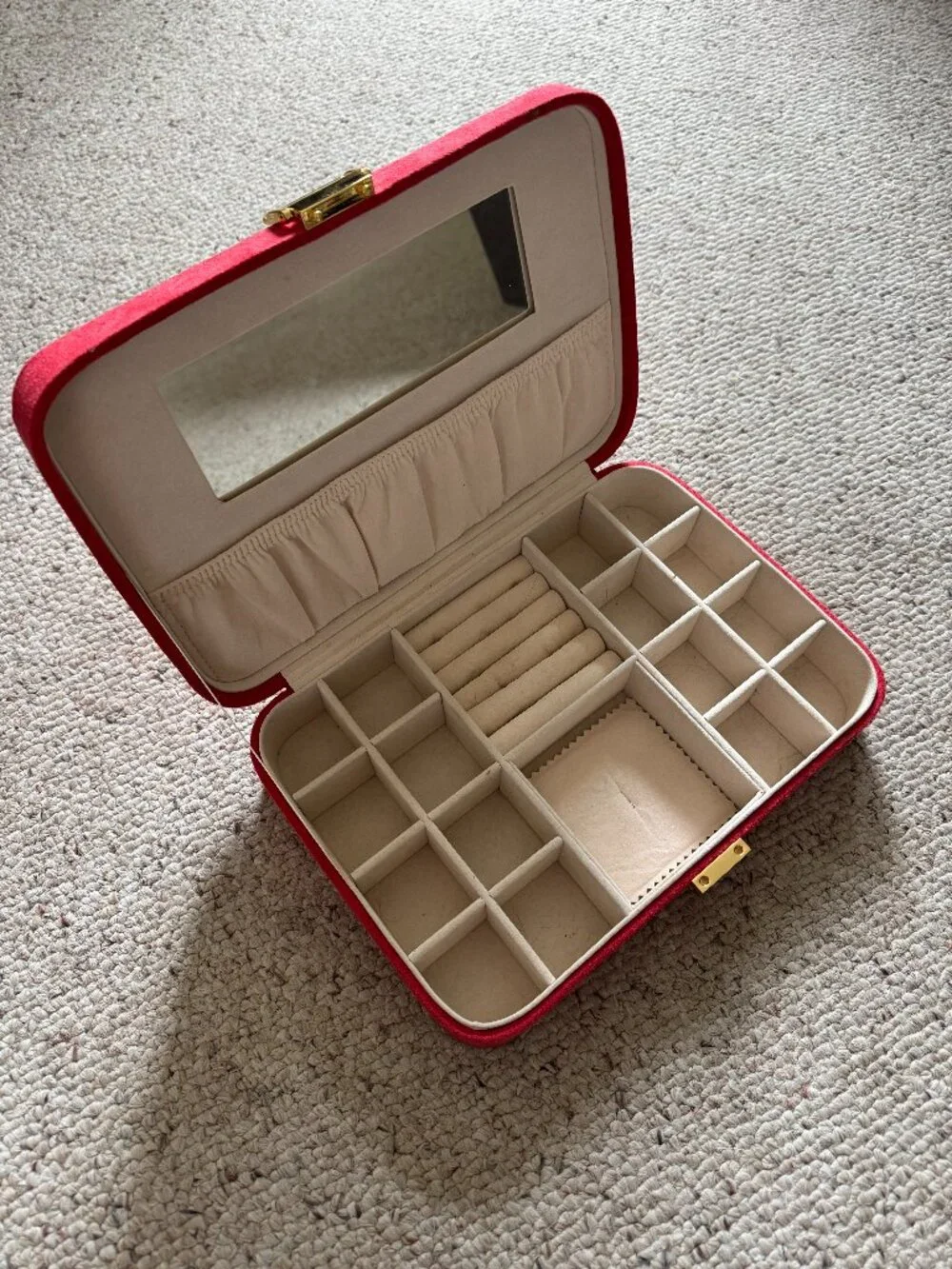 Red Suedelike Covered Jewlry Box 10